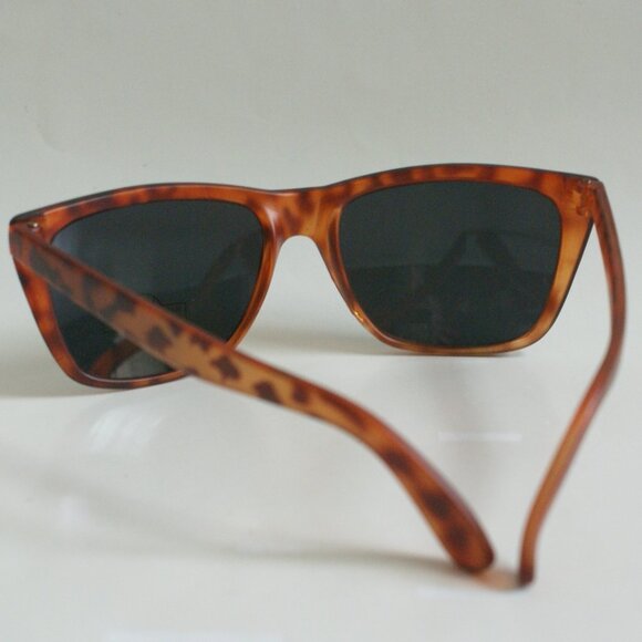 NWT TruVintage Racers Sports style w/ iridium gold mirrored smoke lens Sunglass - Picture 10 of 13
